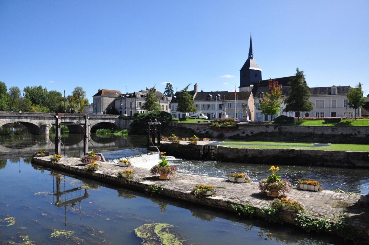Le Grand - 90m2- 2 Chb , 1 Mezzanine - 6pers Romorantin-Lanthenay